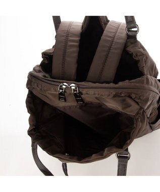 Y'SACCS 【Y’SACCS vous et】ポーチ付き4WAYリュック チョコ