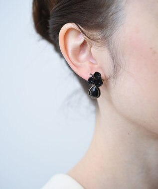 monshiro ホリホックイヤリング ブラック