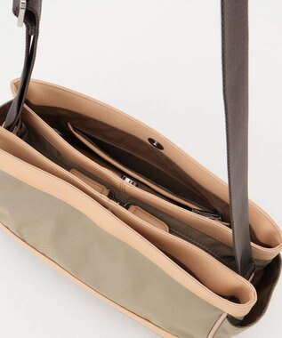 Y'SACCS トラベル ホライズンショルダー ベージュ