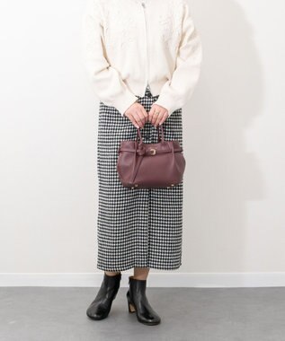 INTER-CHAUSSURES 【CHRISTIAN VILLA】レザーミディアムハンドバッグ ボルドー