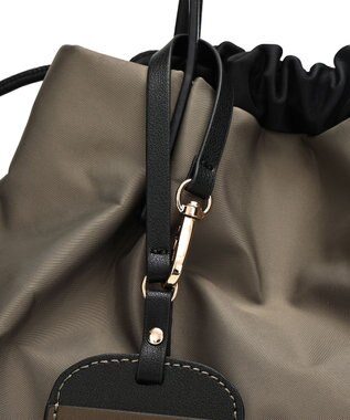 style code 【PADMA/パドマ】ナイロン×レザー　巾着　ショルダーバッグ 2WAY カーキ