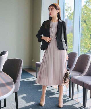 Tiaclasse 【新色追加・洗える】パールボタンプリーツワンピース グレージュ