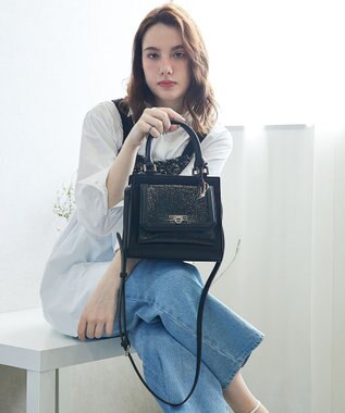 style code 【MERCURYDUO/マーキュリーデュオ】メタリッククラック調型押し フラップハンドバッグ ブラック