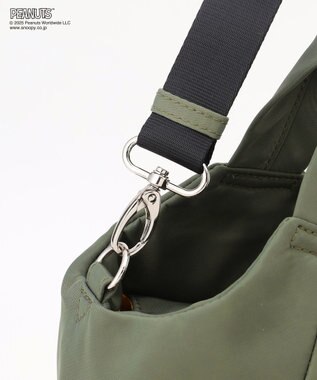 Y'SACCS SNOOPYデザイン サイドギャザー2wayトート　Mサイズ(スケートボード） カーキ