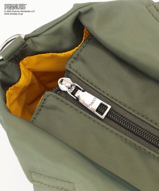 Y'SACCS SNOOPYデザイン サイドギャザー2wayトート　Mサイズ(スケートボード） カーキ