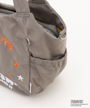 Y'SACCS SNOOPYデザイン サイドギャザー2wayトート　Mサイズ(スケートボード） グレー