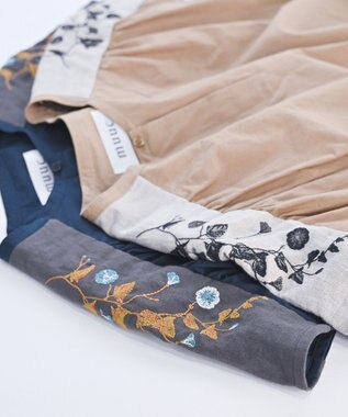 muuc 〈ドライタッチ高品質コットン生地〉ウエスト紐付き ヒルガオ刺繍の半袖ワンピース ベージュ