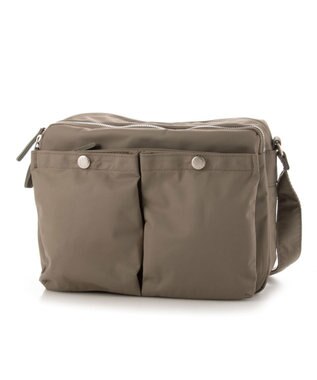 Y'SACCS ダブルホックポケットショルダー グレージュ