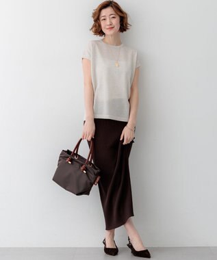 23区 L 【先行予約】シャイニーシアー ノースリーブ ニット アイボリー系