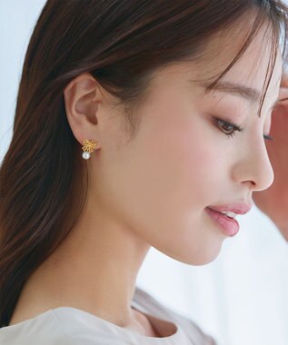 Tiaclasse 【金属アレルギー対応／選べる2タイプ】リボン＋パールピアス ゴールドＡ