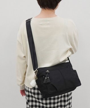 ACE BAGS & LUGGAGE kanana project collection タッセル-e ショルダーバッグ 横 68872 ブラック