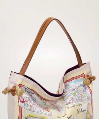 TOPKAPI 【TREASURE TOPKAPI】マイルドサテン スカーフ柄 トートバッグ スーベニアプリント ライトベージュ