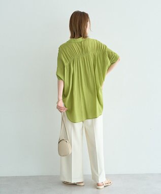 YECCA VECCA 【ドライタッチ】シアーバックギャザーシャツ Lime Green