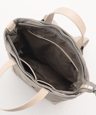 Y'SACCS アシメファスナーポケットリュック ベージュ