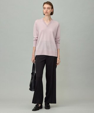 ICB L 【洗える】コンパクトファインウール Vネックニット シェルピンク系