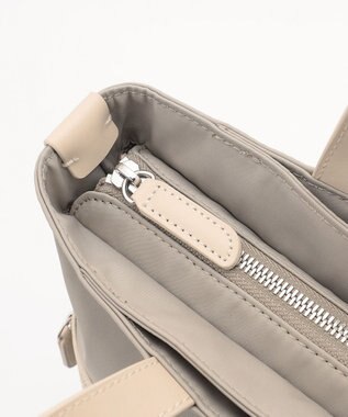 Y'SACCS アシメファスナーポケットリュック ベージュ