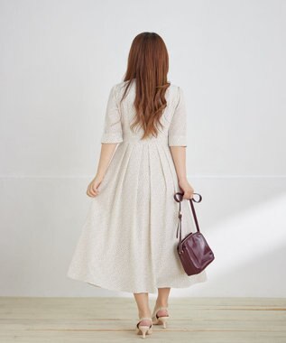 Tiaclasse 【洗える】変形ドット柄ワンピース アイボリー