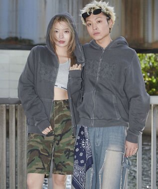  【ユニセックス着用ITEM】ピグメントダメージアップリケZIPパーカー