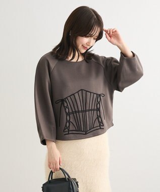 Green Parks ■ESCAR コルセットコード刺繍プルオーバー Charcoal Gray