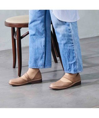 ing <ing>【WEB限定】【3E】カジュアルフラットシューズ ブラウン