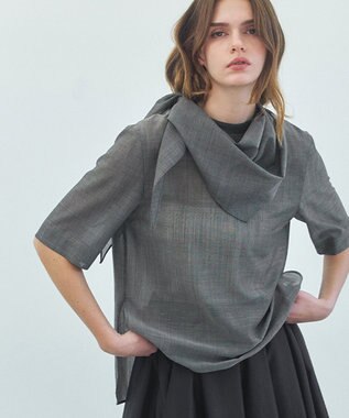BEIGE， MOYE / スカーフ付き ハーフスリーブブラウス Charcoal