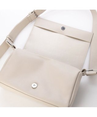 UNBILLION カシュカシュ cachecache / WEB限定フラップベルトショルダーバッグ アイボリー