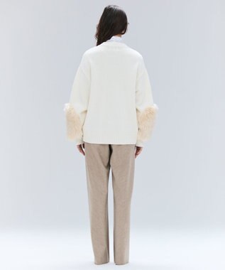 BEIGE， 【洗える】CHESTER / フェイクファーVネックカーディガン Bone