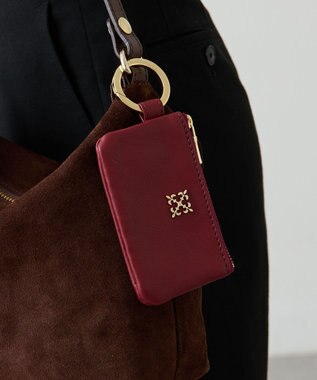 russet カラビナ付き ソフトレザーマルチケース(Z-211) Bordeaux