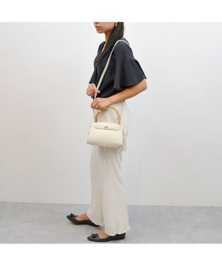 UNBILLION カシュカシュ cachecache / バンブーヒネリミニハンドバッグ アイボリー