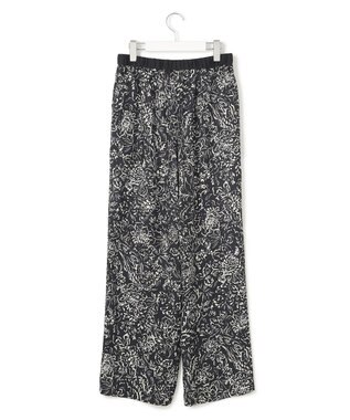23区 【洗える】アンティークフラワープリント ワイド パンツ ブラックベース