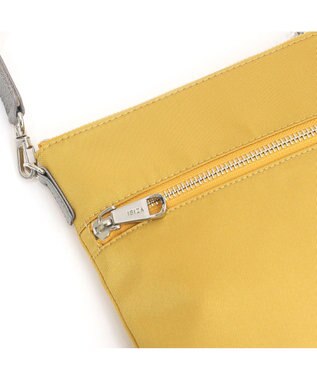 IBIZA シウダード　ナイロンショルダーバッグ ライトグレー