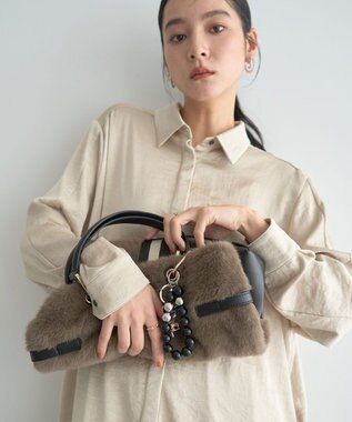 YECCA VECCA パール×エナメルチャーム Black