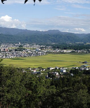 nitorito 【UNISEX】mountain&moon 山と月モチーフ柄 ストール camel