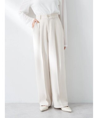 earth music&ecology タックストレートパンツ Ecru