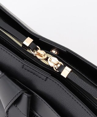 LA BAGAGERIE 【maison vert】 【超軽量・多収納】バイカラーリボンショルダーバッグ ブラック