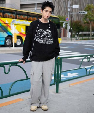 WEGO 【ユニセックス着用ITEM/MLサイズ展開】シャギーグラフィックプルオーバー ブラック