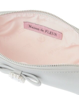 Maison de FLEUR パールビジュー合皮リボンロングポーチ Light Blue