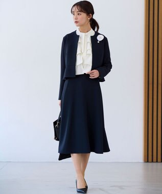 組曲 エアリーカメリアラペルピン アイボリー系