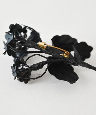 AND WOOL 〈繊細で深みがある色合いの上品小物〉菜の花ブローチ ブラック