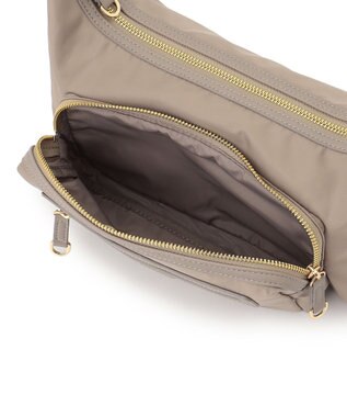 23区 【撥水加工/Oggi3月号掲載】ナイロン ショルダーバッグ ベージュ系