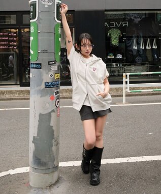 WEGO 【ユニセックス着用ITEM/MLサイズ展開】ワンポイントノースリジップパーカー アッシュグレー