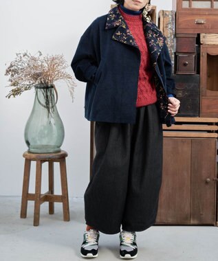 muuc 〈遠州織物の工場で織られた上質なコットンコーデュロイ生地〉花刺繍ショートコート（セットアップ可能） ネイビー