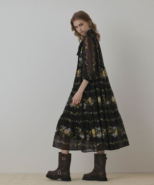 GRACE CONTINENTAL フラワープリントティアードワンピース ブラック