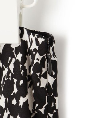 ICB 【洗える】シルエットフラワープリント マーメイドスカート ブラックベース柄