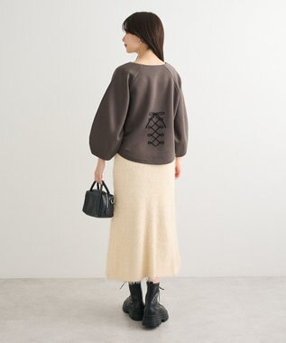 Green Parks ■ESCAR コルセットコード刺繍プルオーバー Charcoal Gray