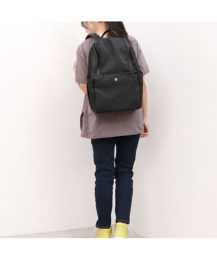 UNBILLION カシュカシュ cachecache / 10ポケット撥水リュックサック ブラック