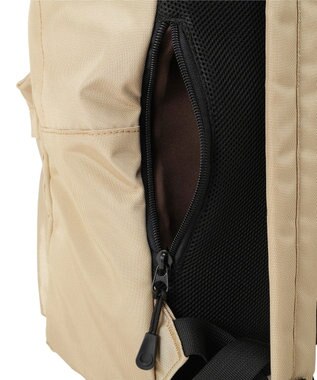 earth music&ecology ぷくぷくチャーム付リュック Beige