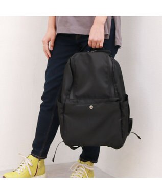 UNBILLION カシュカシュ cachecache / 10ポケット撥水リュックサック ブラック