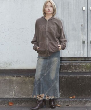 WEGO 【ユニセックス着用ITEM】ピグメントダメージアップリケZIPパーカー ブラウン