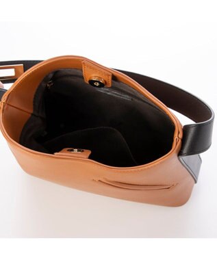 UNBILLION カシュカシュ cachecache / サイドポケットヒネリハンドル2wayトートバッグ キャメルミックス